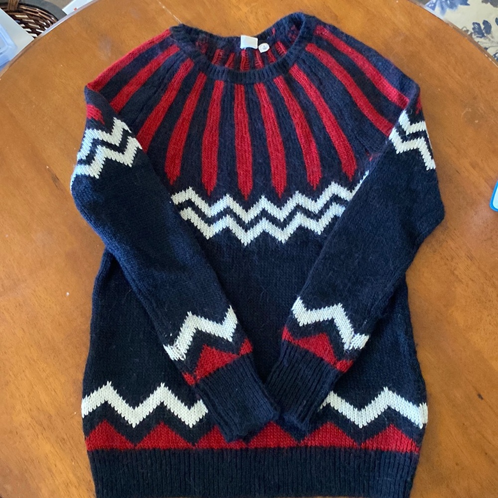 GAP KNIT SWEATER